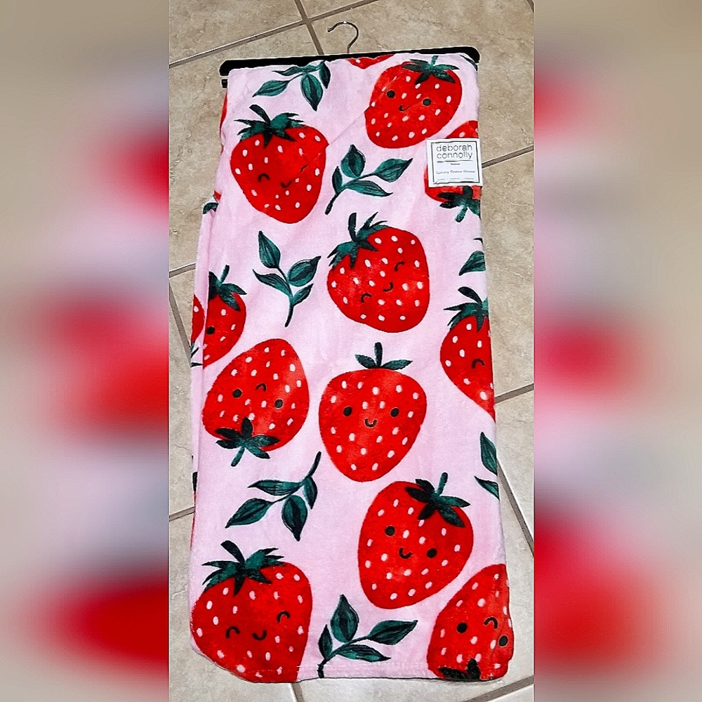 Deborah Connolly Strawberries 50 x 70 Inch Luxury Fleece Throw
